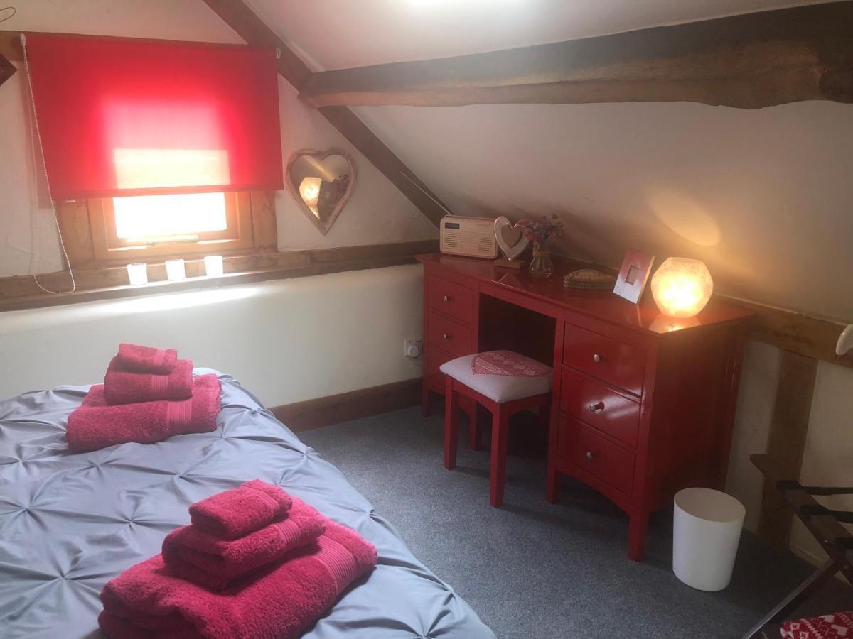 Soldiers Cottage, With Hot Tub, Dog Friendly, Great Views Херефорд Экстерьер фото